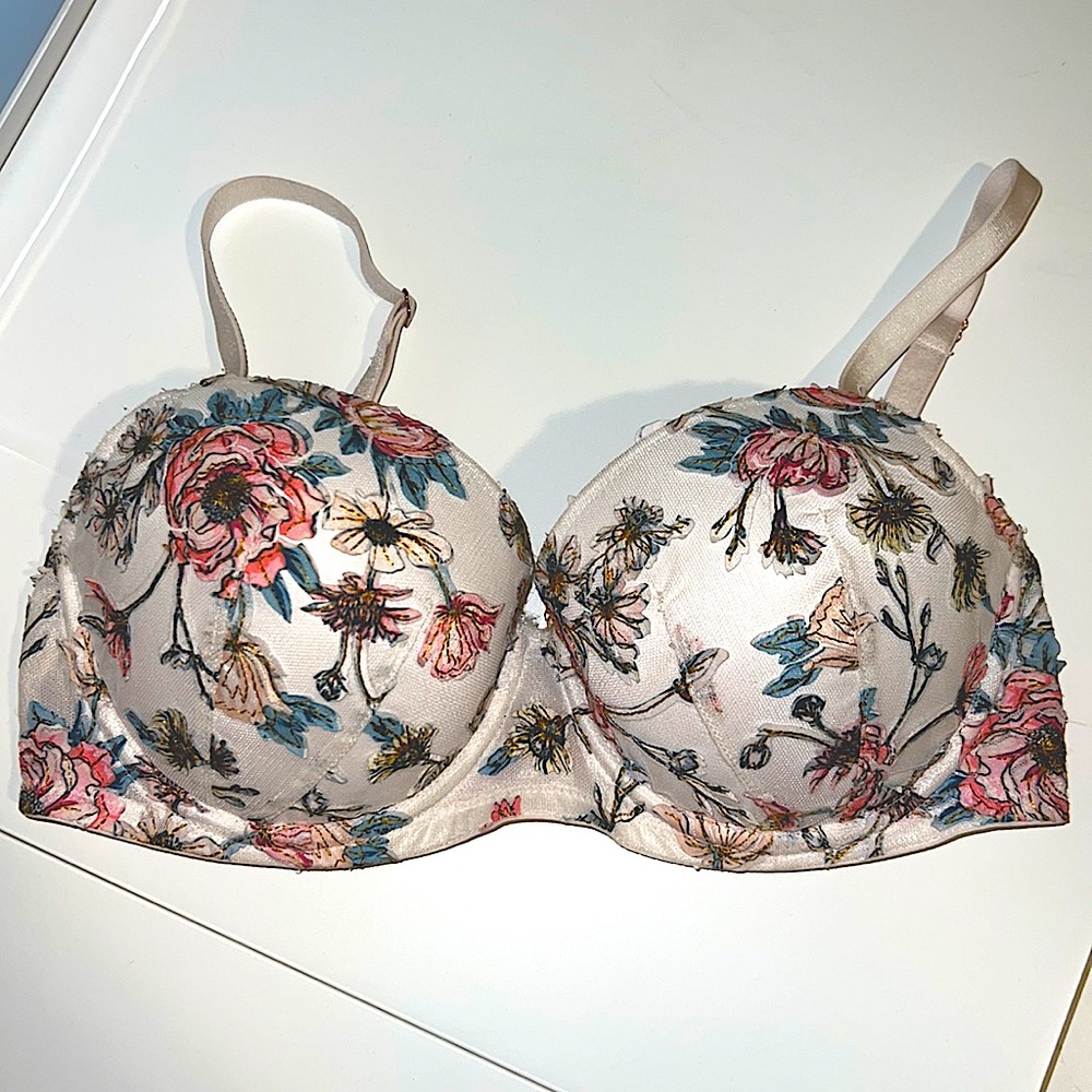 Victoria’s Secret Dream Angels Demi Bra, 32DD